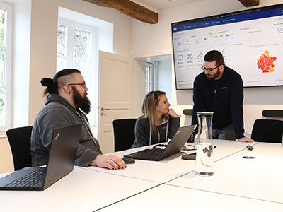 i2secops team at work